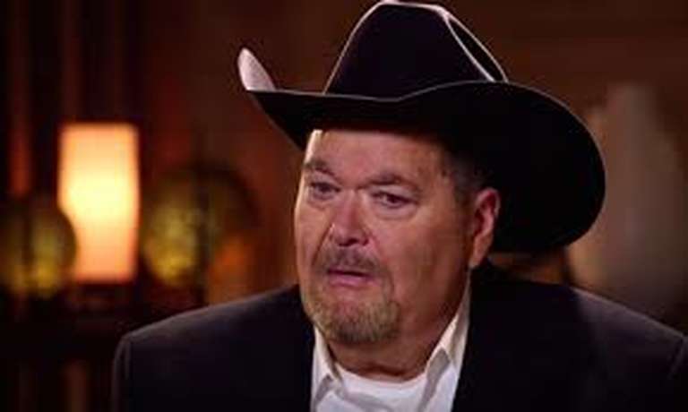 Jim Ross Says No Male Wwe Superstar Is Red Hot Right Now And Wants